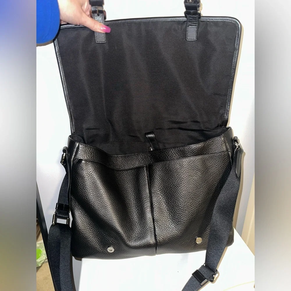 Coach Henry Messenger bag!